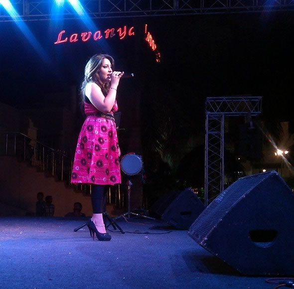 female singer chandigarh